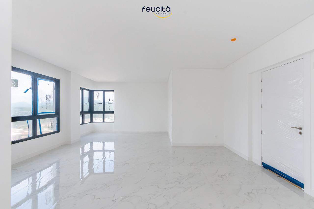 Apartamento de 3 quartos, 134m² no bairro Centro, em Balneário Camboriú | Eu Corretor