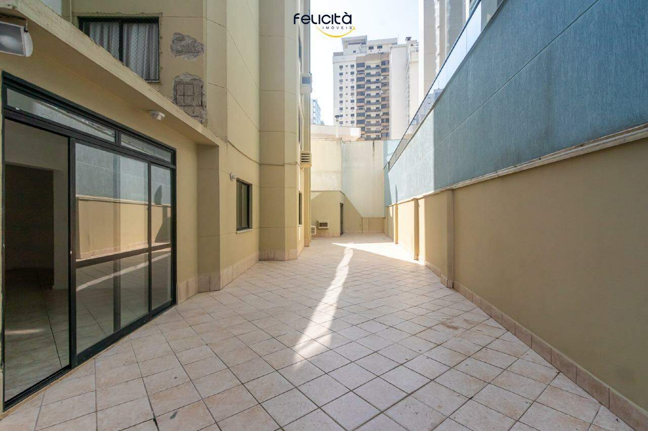 Apartamento de 3 quartos, 200m² no bairro Centro, em Balneário Camboriú | Eu Corretor