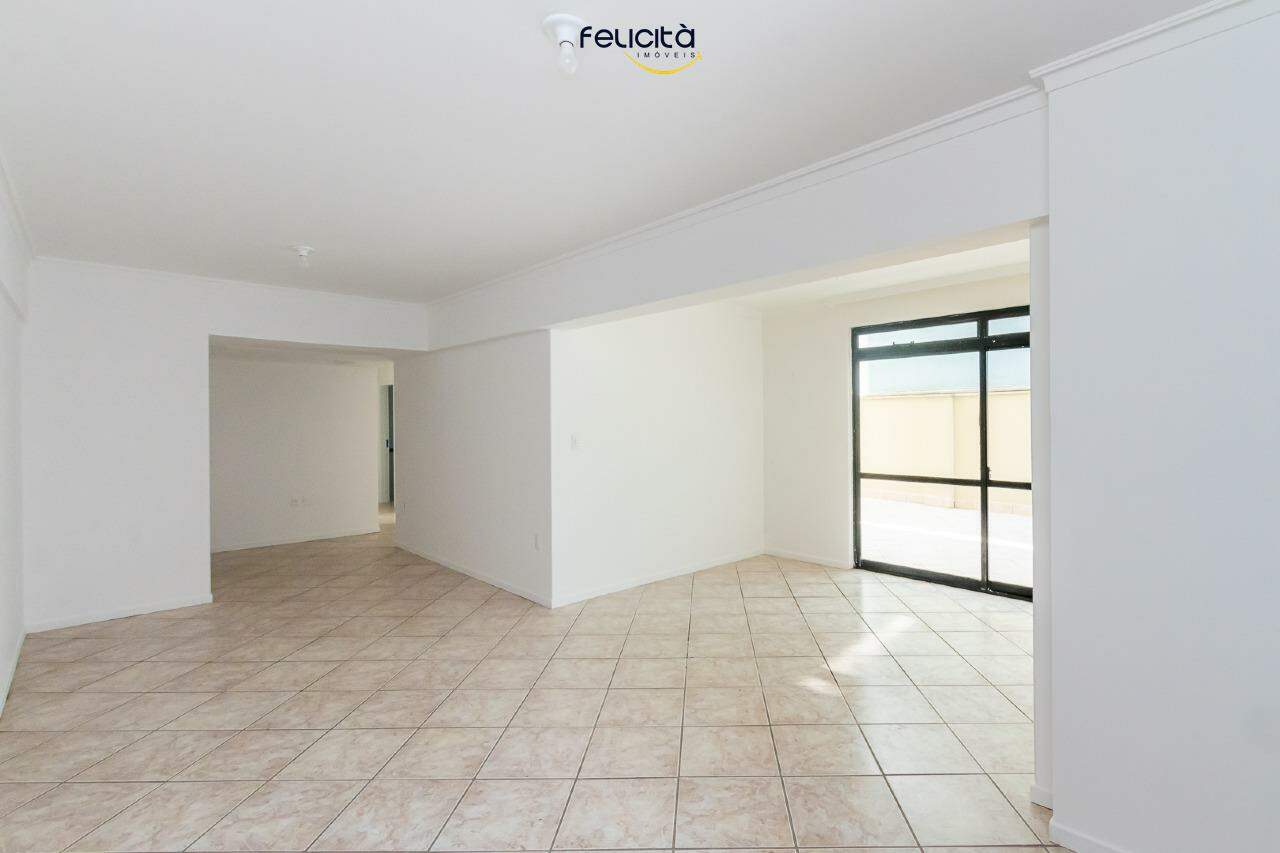 Apartamento de 3 quartos, 200m² no bairro Centro, em Balneário Camboriú | Eu Corretor