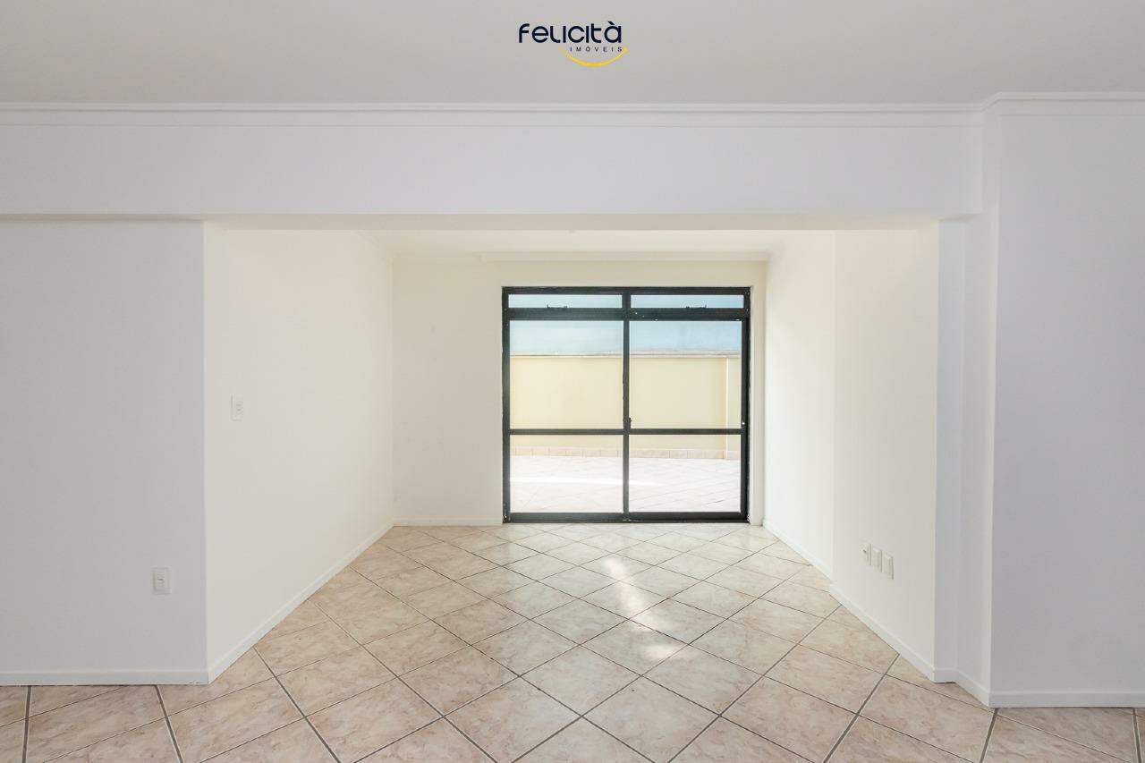 Apartamento de 3 quartos, 200m² no bairro Centro, em Balneário Camboriú | Eu Corretor