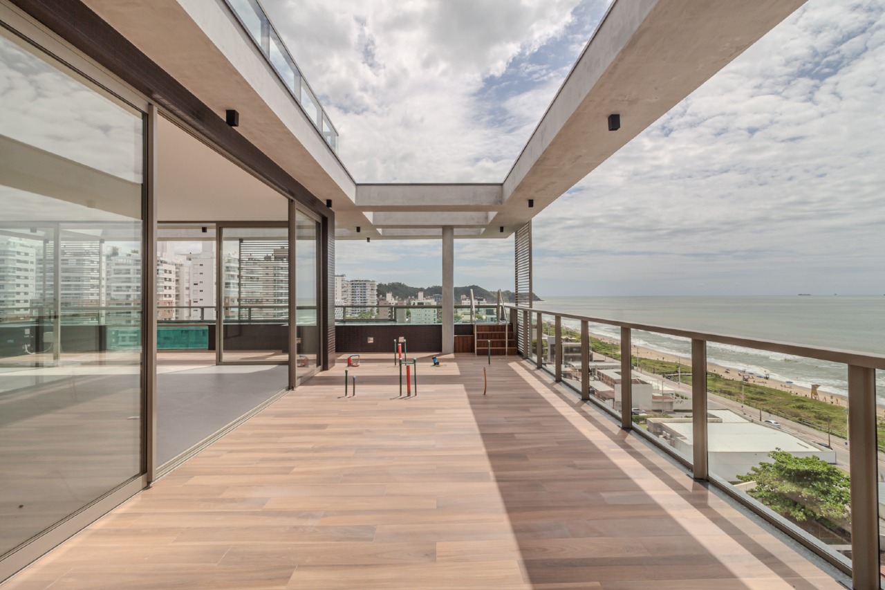 Cobertura à venda no Praia Brava: 