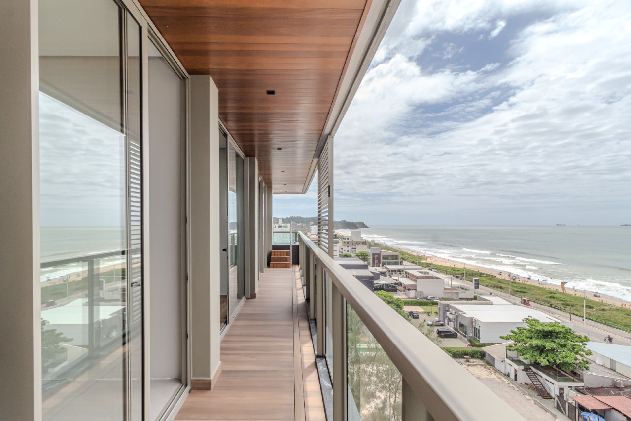 Cobertura à venda no Praia Brava: 