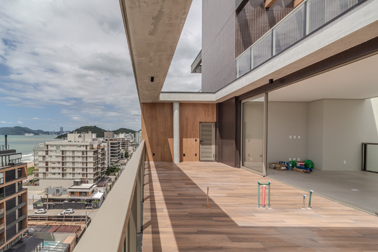 Cobertura à venda no Praia Brava: 