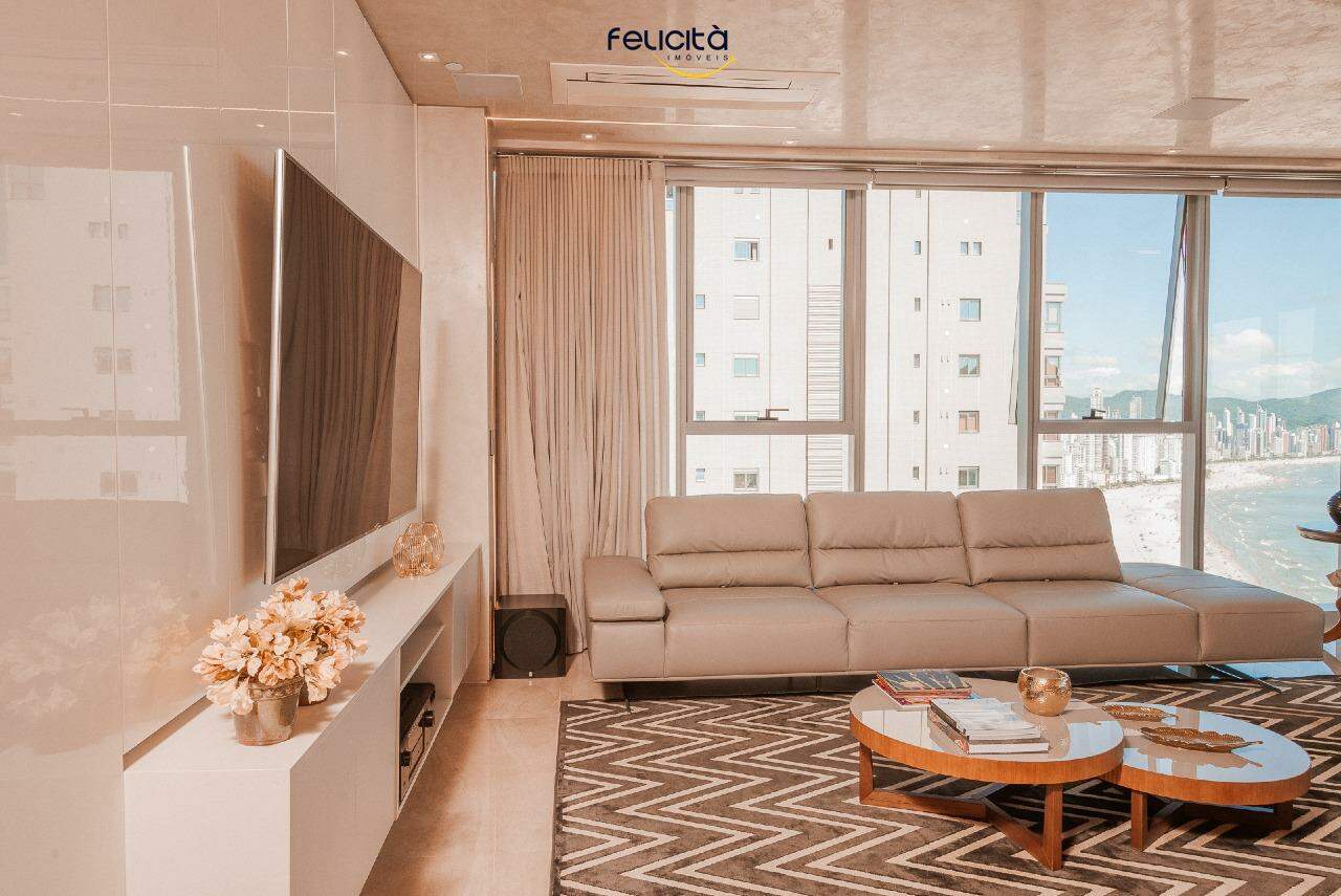 Apartamento de 3 quartos, 232m² no bairro Centro, em Balneário Camboriú | Eu Corretor