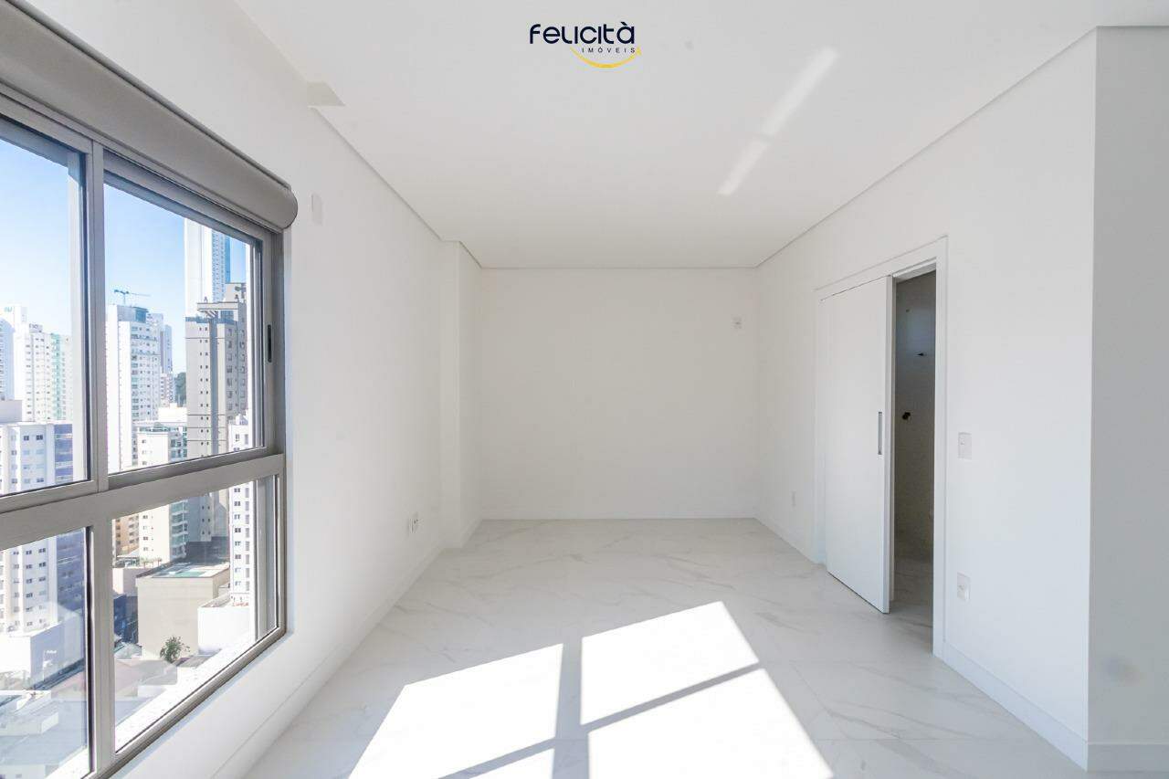 Apartamento de 3 quartos, 169m² no bairro Pioneiros, em Balneário Camboriú | Eu Corretor