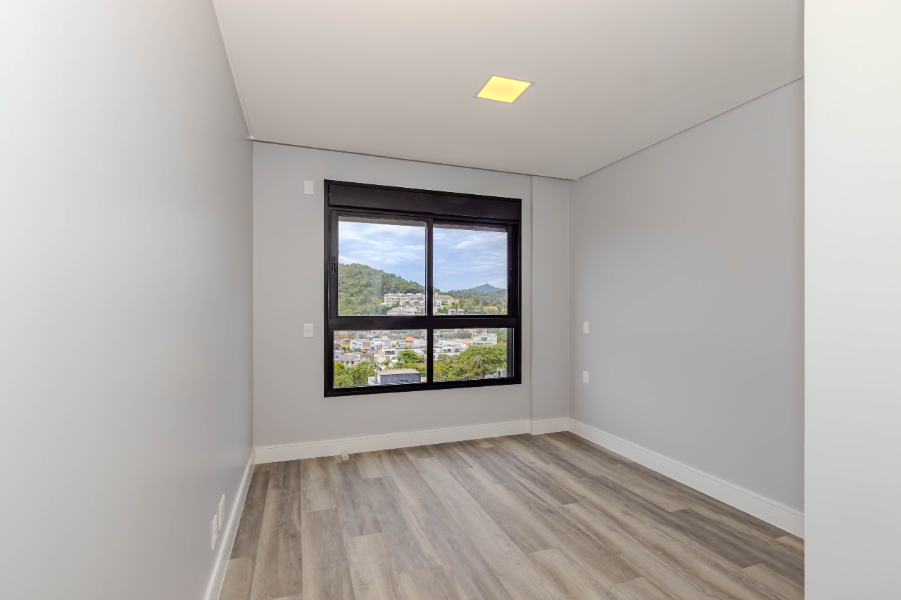 Apartamento à venda no Praia Brava: 