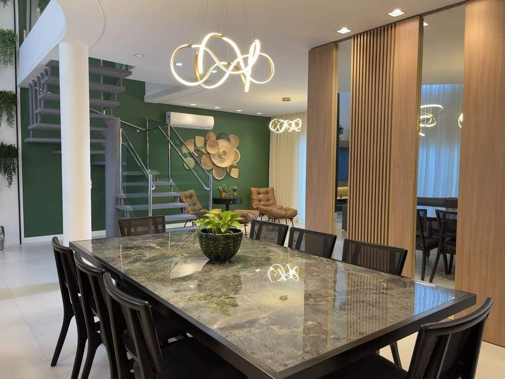 Casas à venda no Praia dos Amores: 