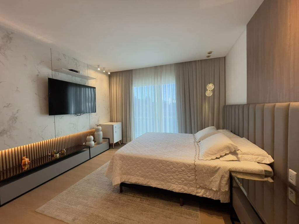 Casas à venda no Praia dos Amores: 