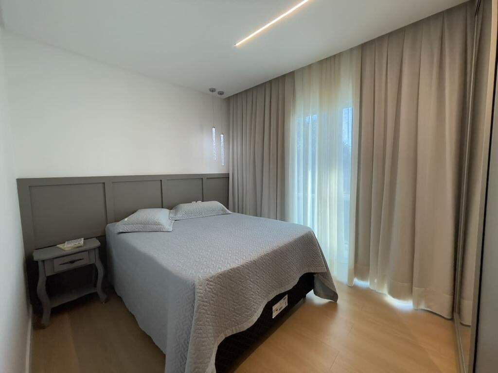 Casas à venda no Praia dos Amores: 