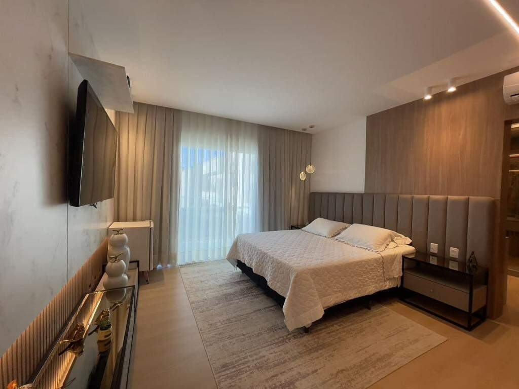 Casas à venda no Praia dos Amores: 