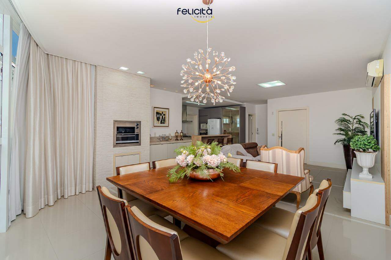 Apartamento de 3 quartos, 130m² no bairro Centro, em Balneário Camboriú | Eu Corretor