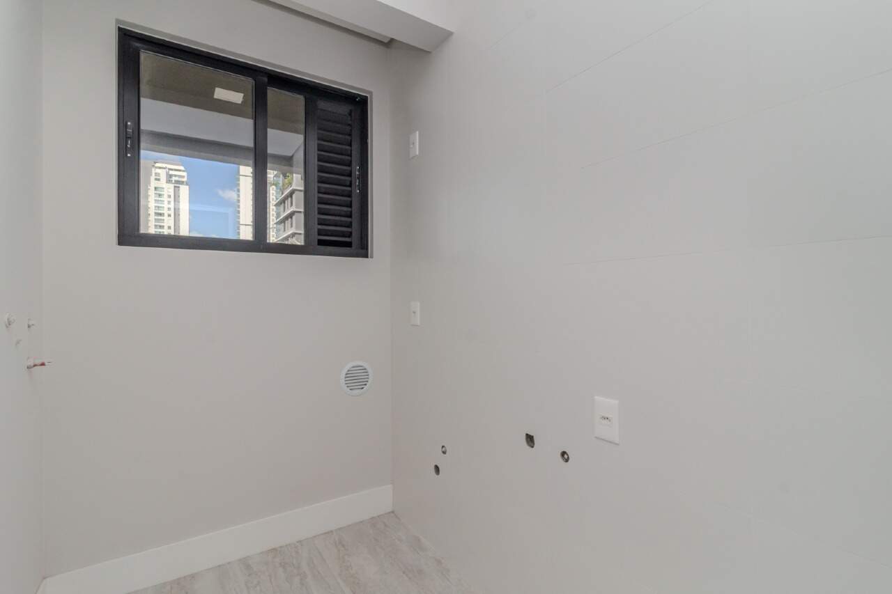 Apartamento à venda no Pioneiros: 