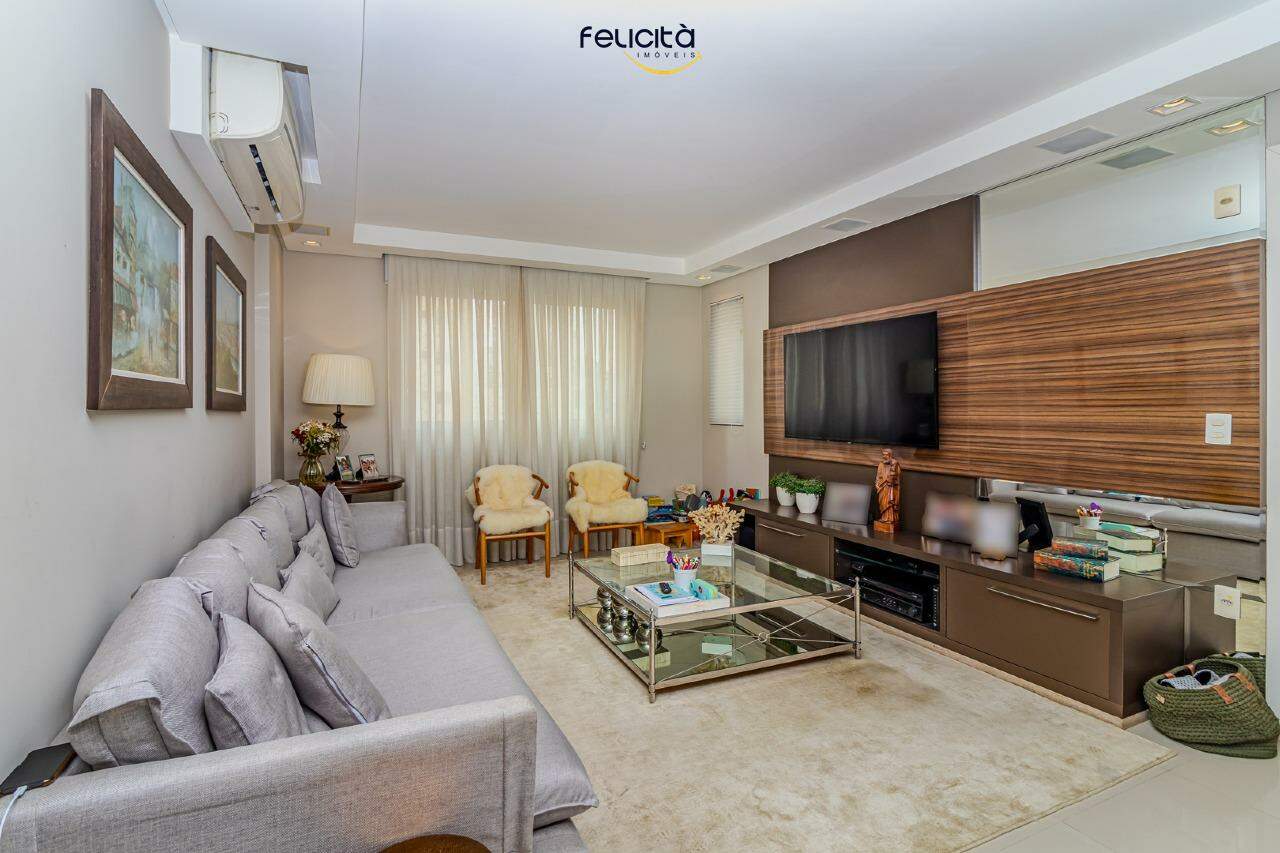 Apartamento de 3 quartos, 130m² no bairro Centro, em Balneário Camboriú | Eu Corretor