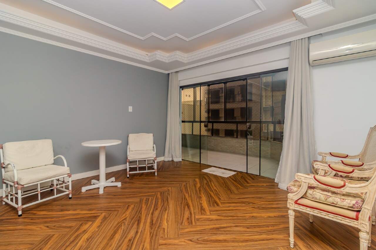 Apartamento de 3 quartos, 223m² no bairro Centro, em Balneário Camboriú | Eu Corretor