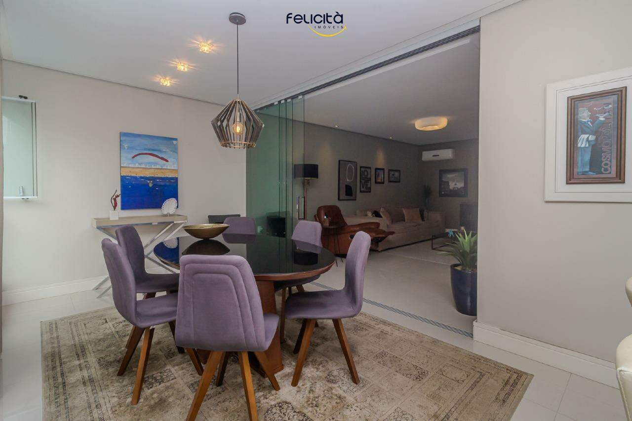 Apartamento de 2 quartos, 132m² no bairro Centro, em Balneário Camboriú | Eu Corretor