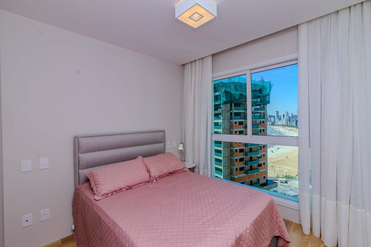 Apartamento à venda no Pioneiros: 