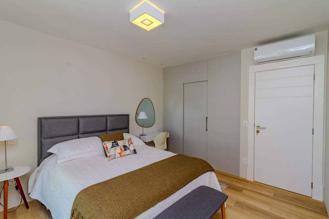 Apartamento à venda no Pioneiros: 