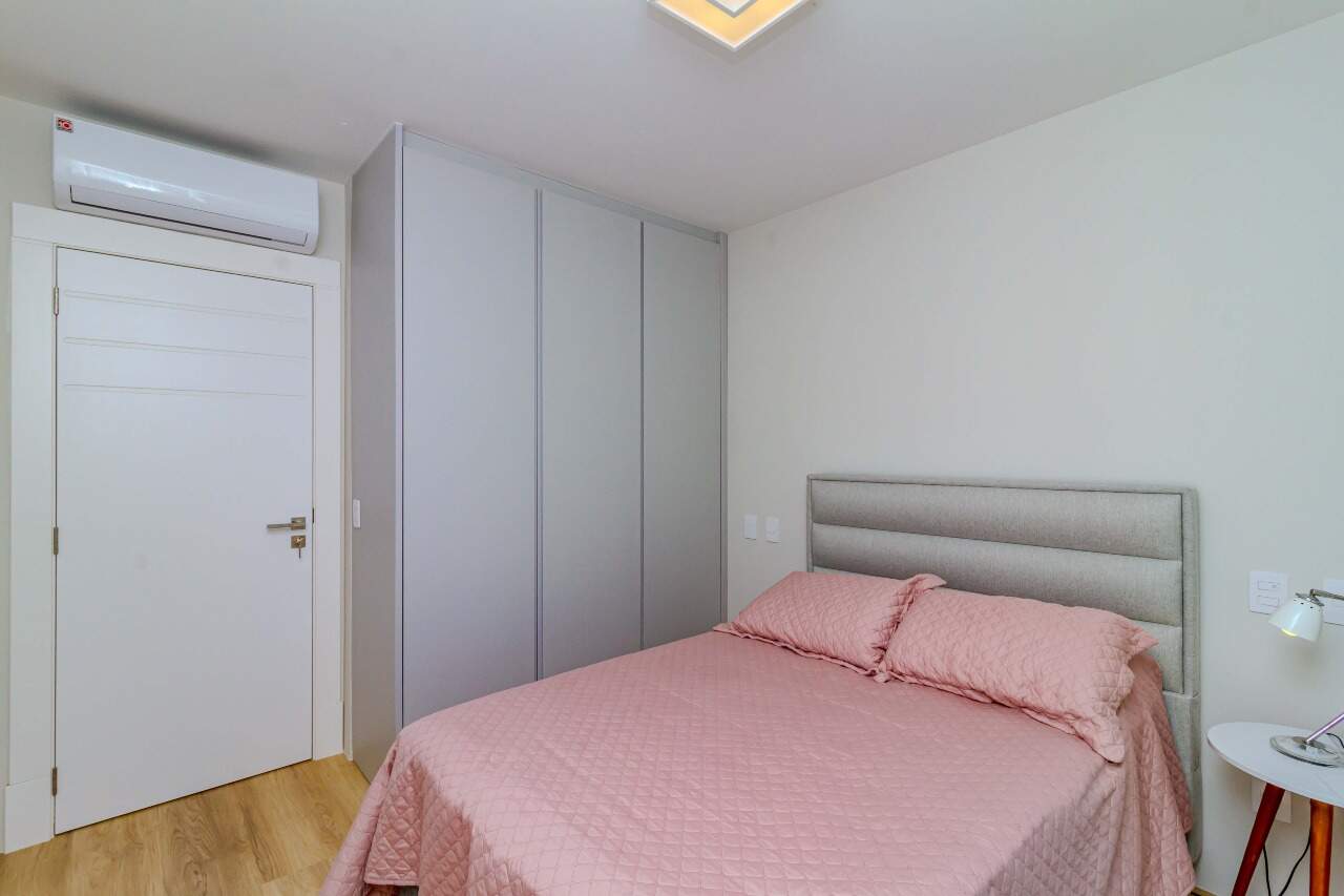 Apartamento à venda no Pioneiros: 