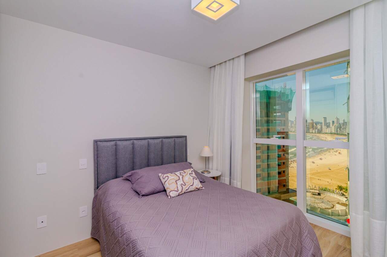 Apartamento à venda no Pioneiros: 