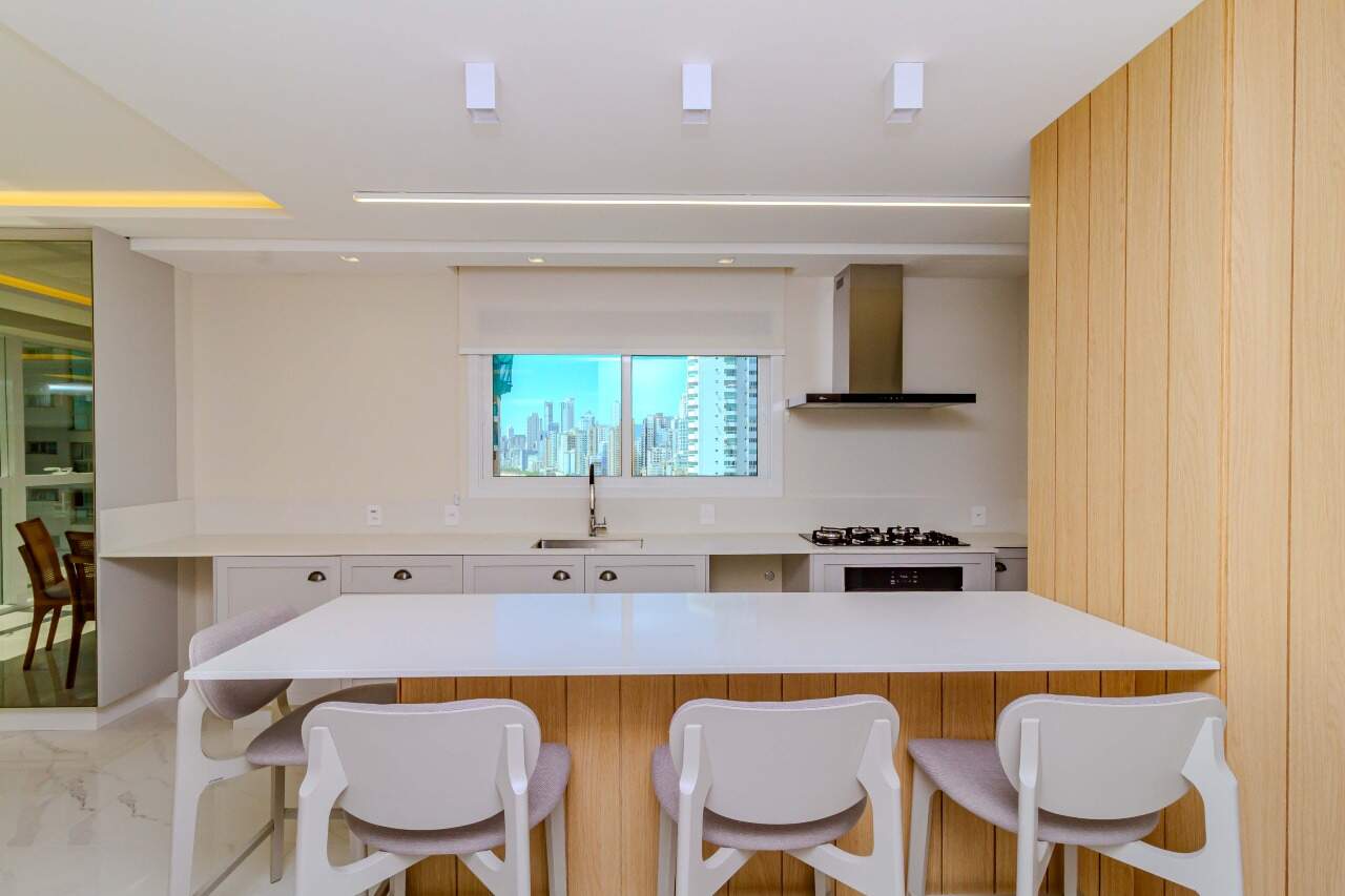 Apartamento à venda no Pioneiros: 