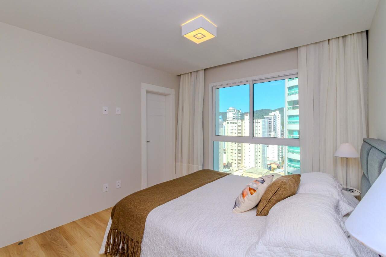 Apartamento à venda no Pioneiros: 