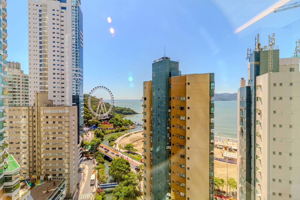 Apartamento à venda no Pioneiros: 