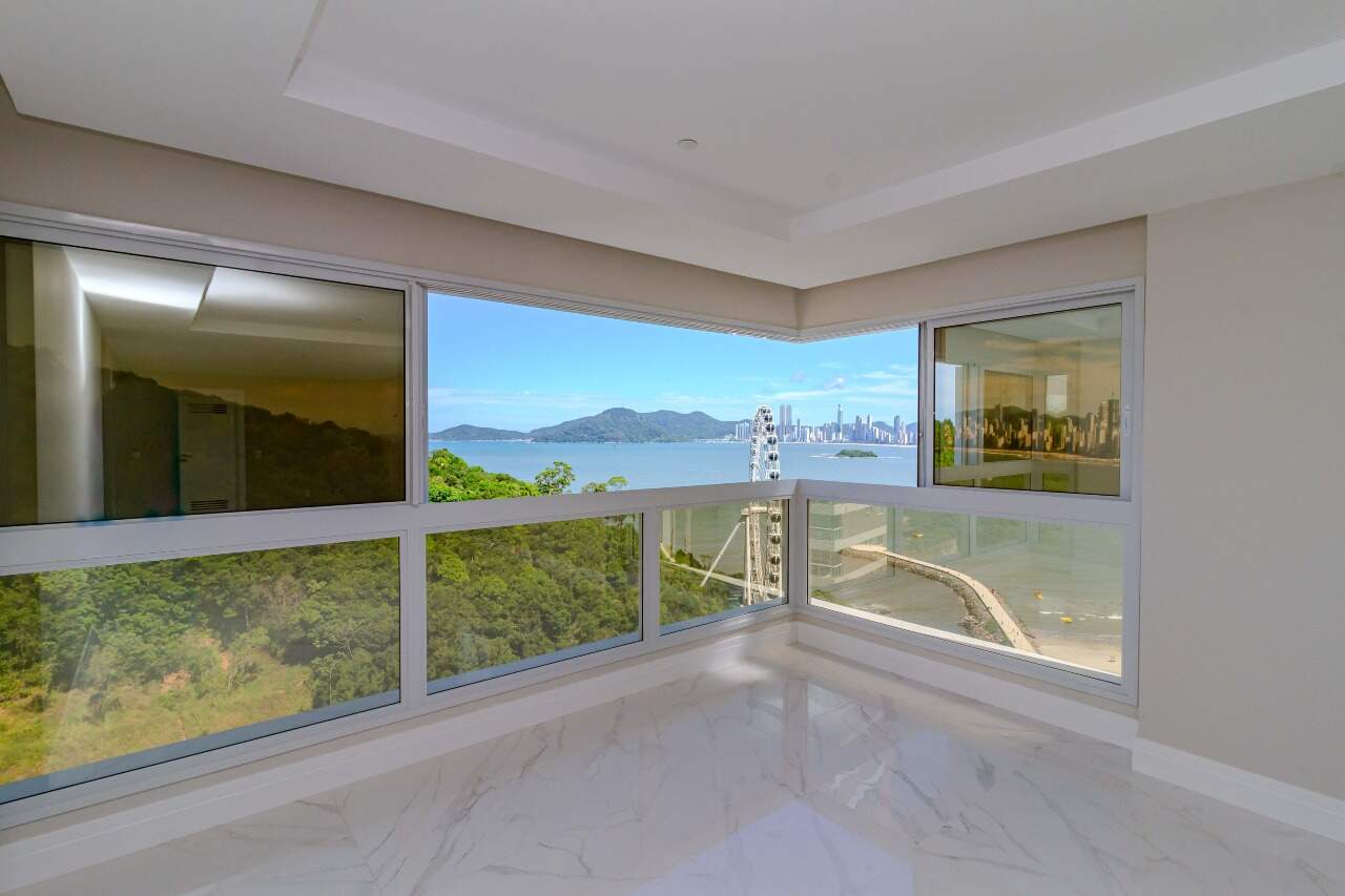 Apartamento à venda no Pioneiros: 