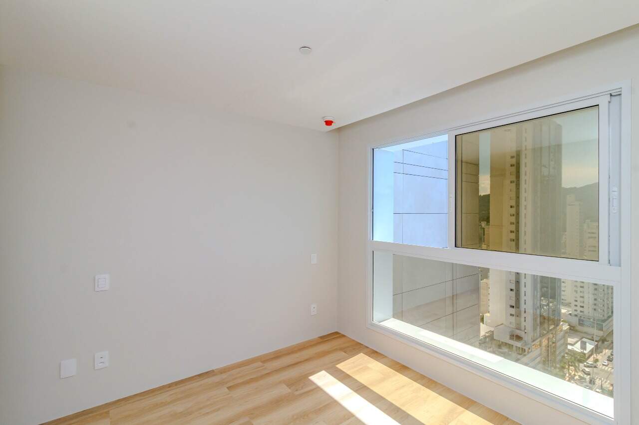 Apartamento à venda no Pioneiros: 