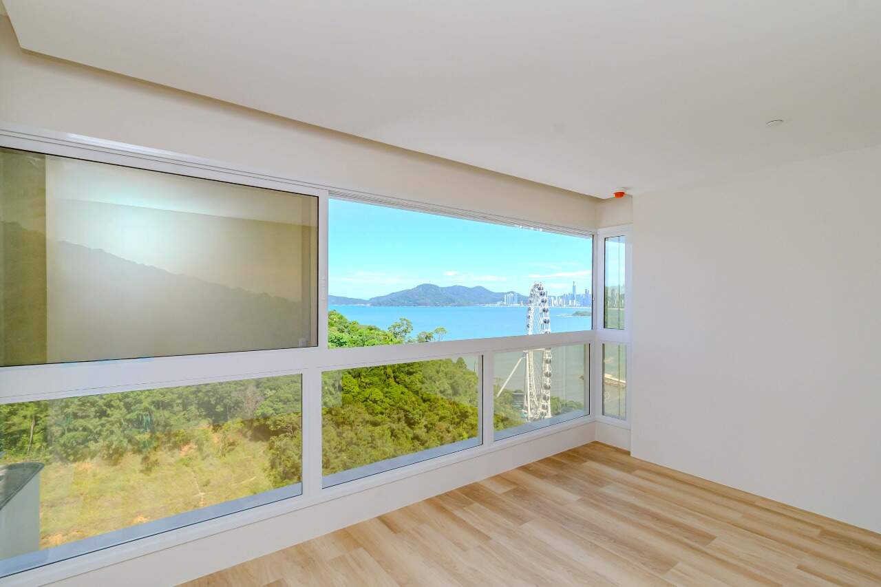 Apartamento à venda no Pioneiros: 