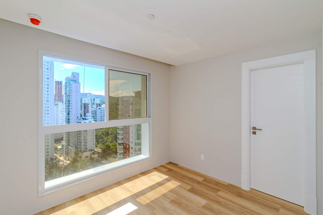 Apartamento à venda no Pioneiros: 