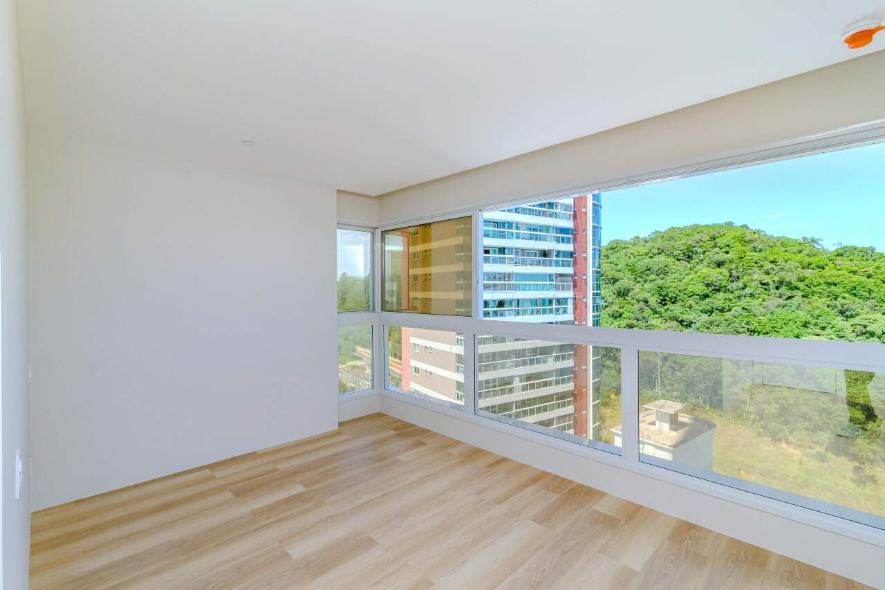 Apartamento à venda no Pioneiros: 
