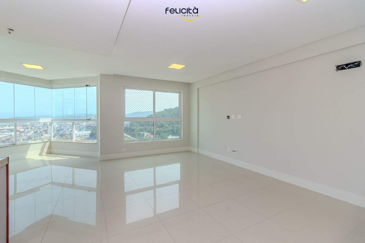 Apartamento de 3 quartos, 137m² no bairro Centro, em Balneário Camboriú | Eu Corretor