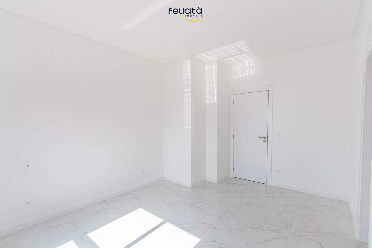 Apartamento de 3 quartos, 133m² no bairro Centro, em Balneário Camboriú | Eu Corretor