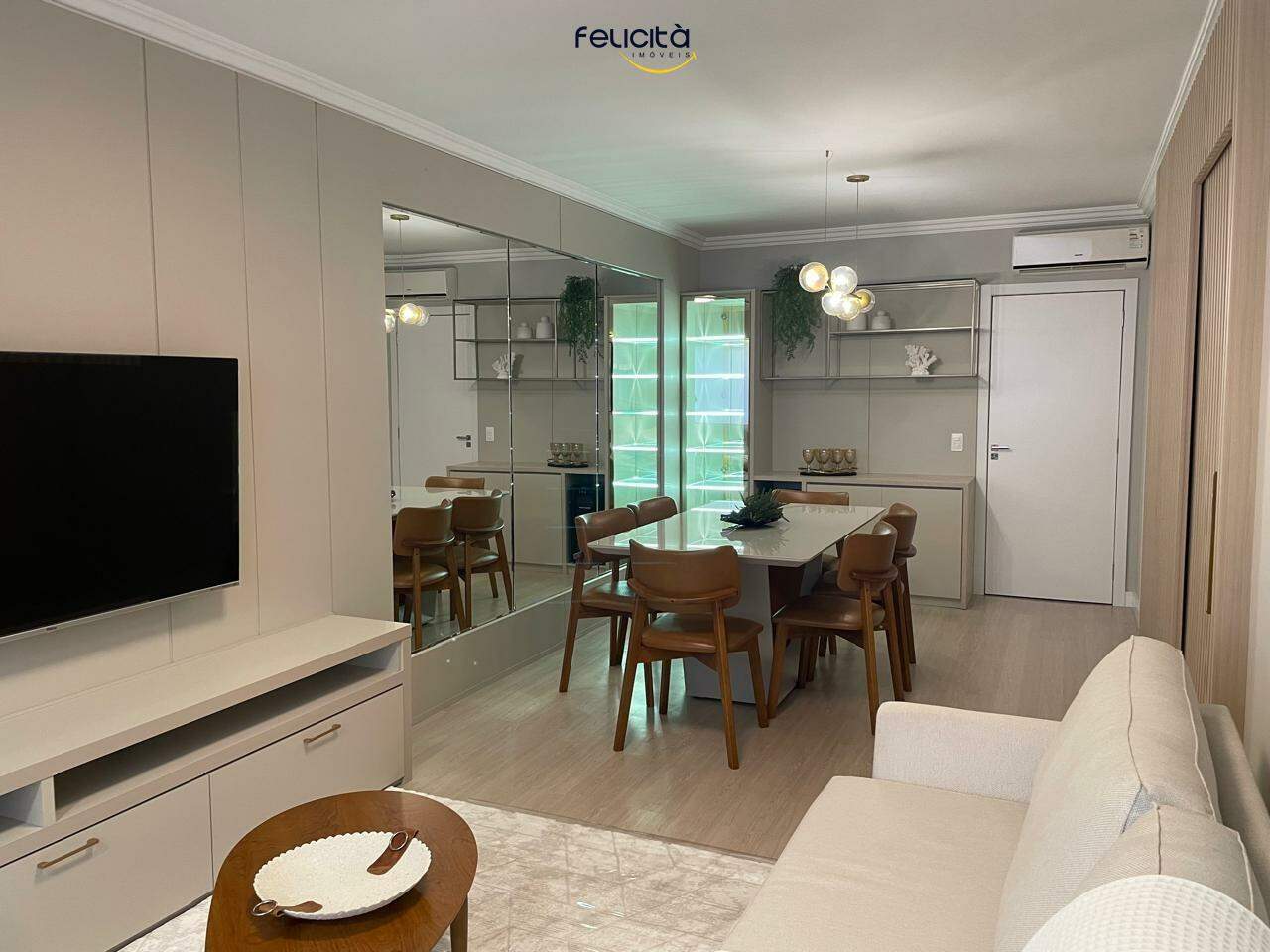 Apartamento de 2 quartos, 95m² no bairro Centro, em Balneário Camboriú | Eu Corretor