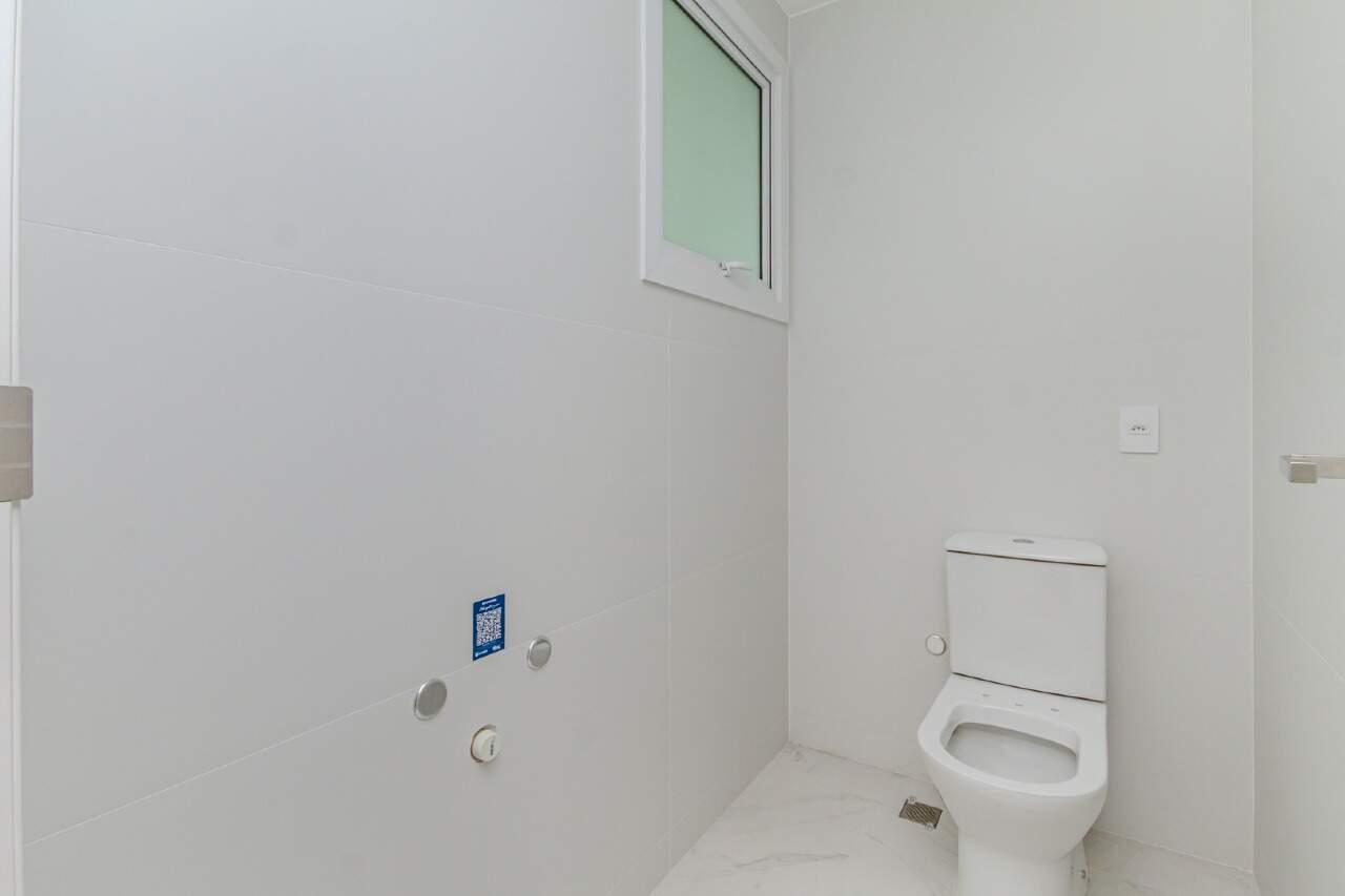 Apartamento à venda no Pioneiros: 