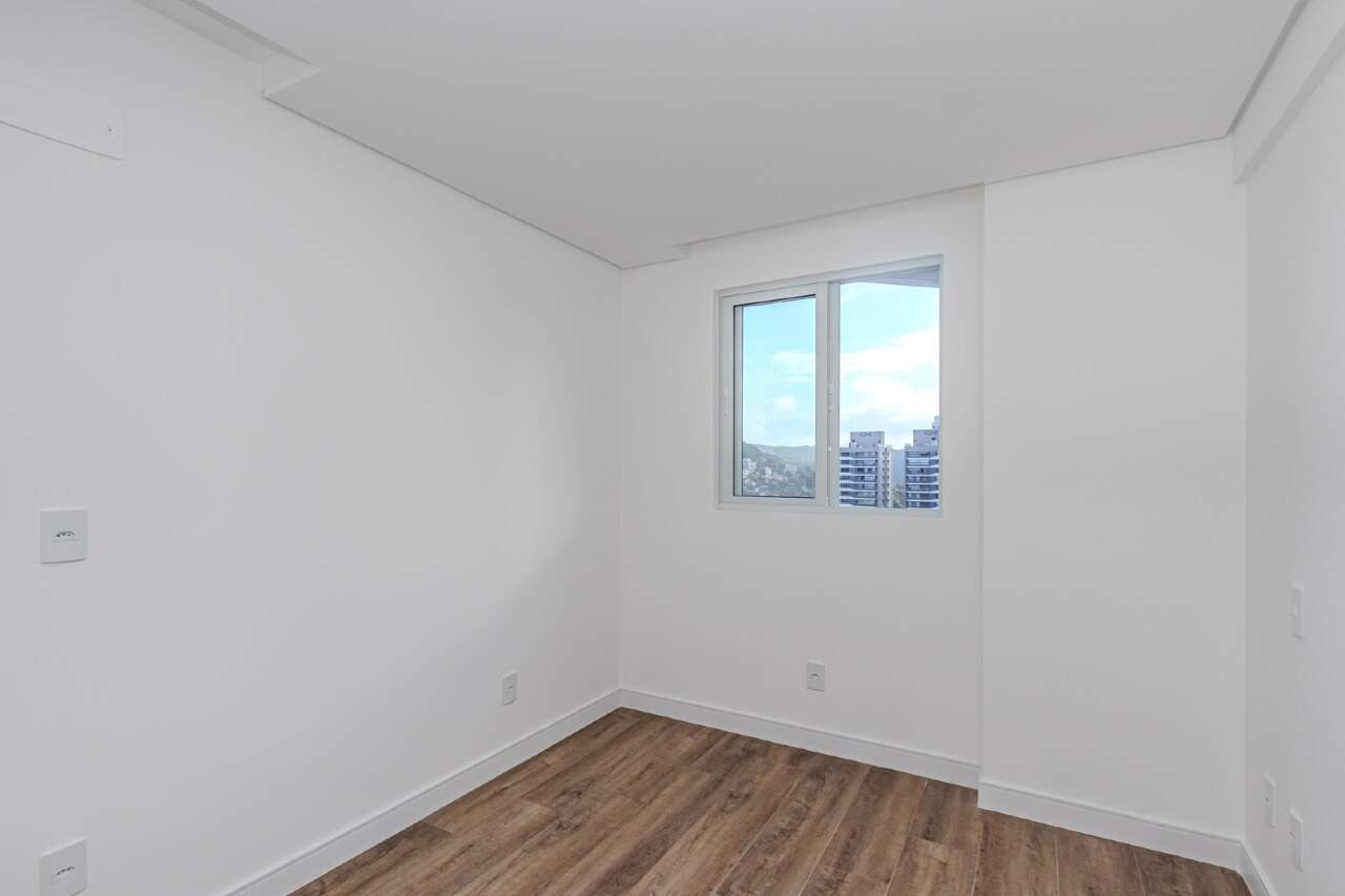 Apartamento à venda no Praia Brava: 