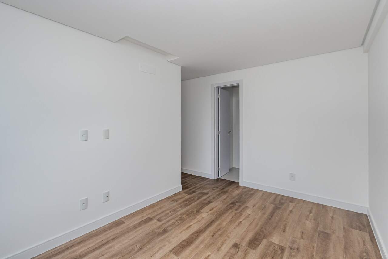 Apartamento à venda no Praia Brava: 