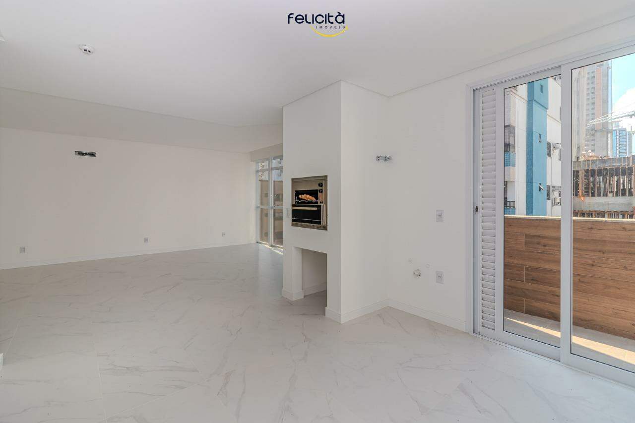 Apartamento de 3 quartos, 227m² no bairro Centro, em Balneário Camboriú | Eu Corretor