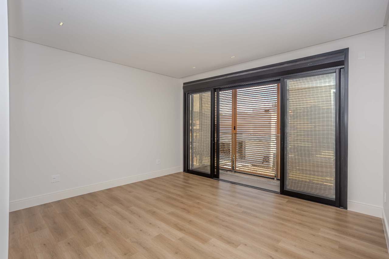 Casa de Condomínio à venda no Santa Regina : 