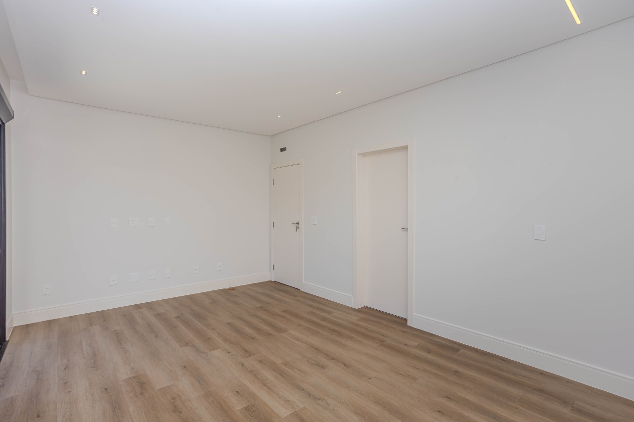 Casa de Condomínio à venda no Santa Regina : 