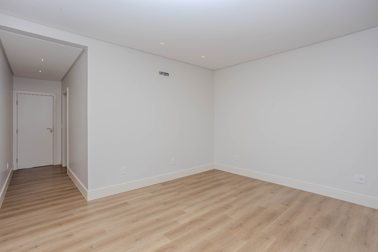 Casa de Condomínio à venda no Santa Regina : 