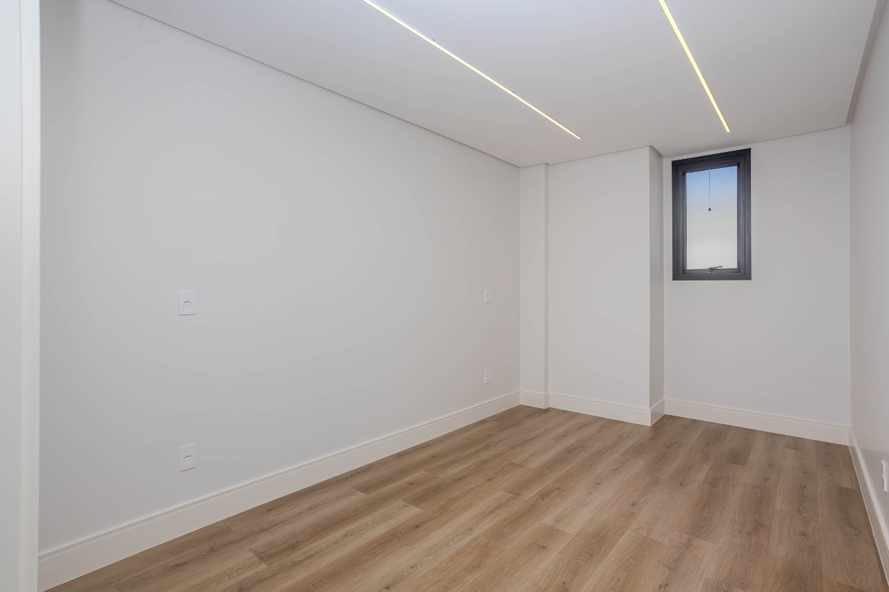 Casa de Condomínio à venda no Santa Regina : 