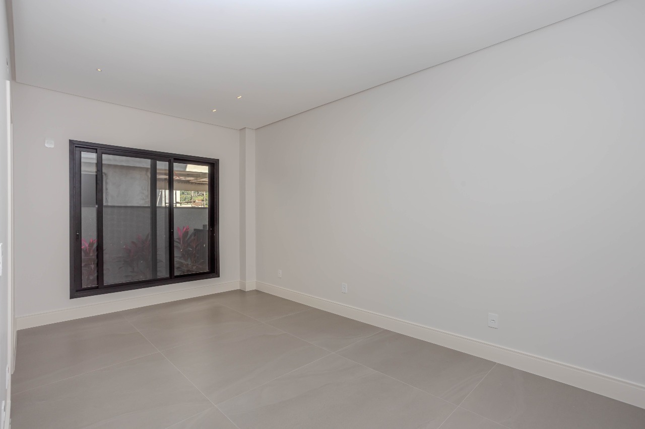 Casa de Condomínio à venda no Santa Regina : 