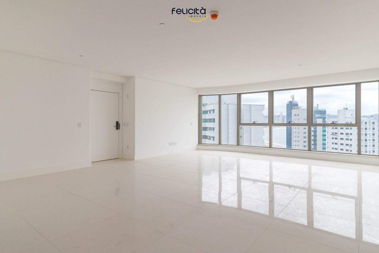 Apartamento de 4 quartos, 256m² no bairro Centro, em Balneário Camboriú | Eu Corretor