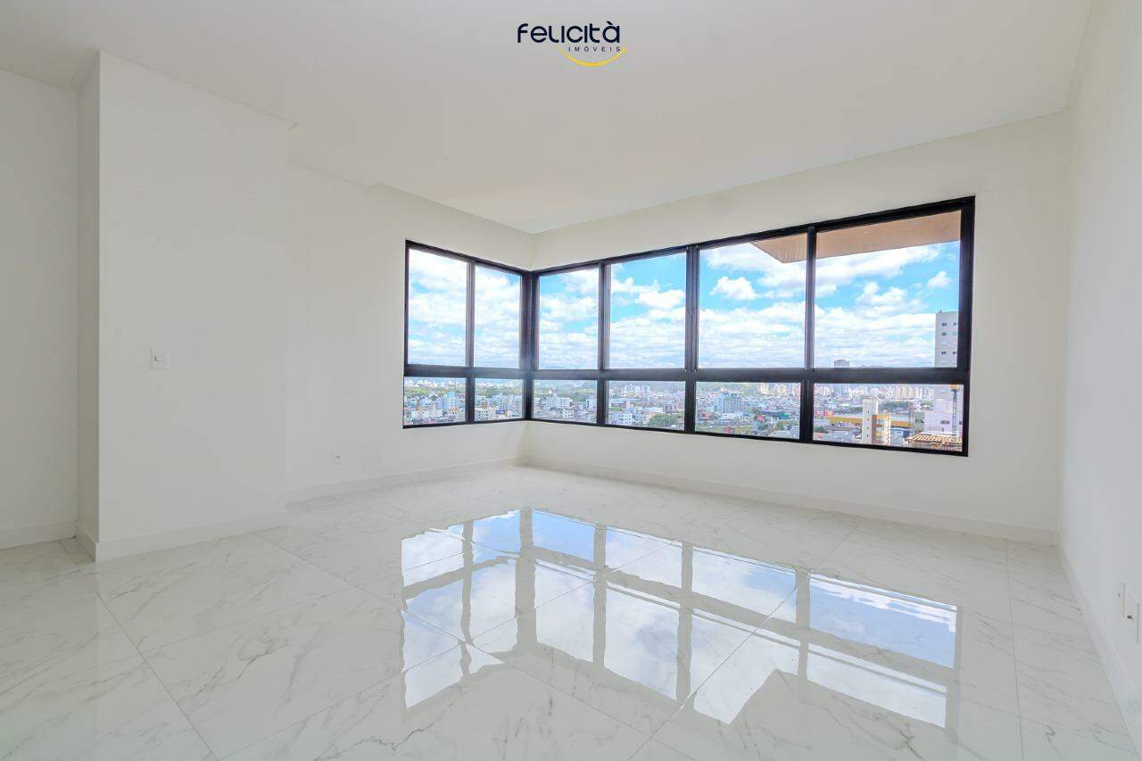 Apartamento de 3 quartos, 134m² no bairro Centro, em Balneário Camboriú | Eu Corretor