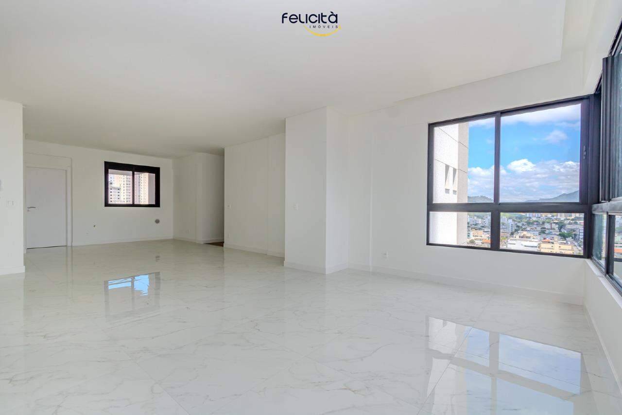 Apartamento de 3 quartos, 134m² no bairro Centro, em Balneário Camboriú | Eu Corretor