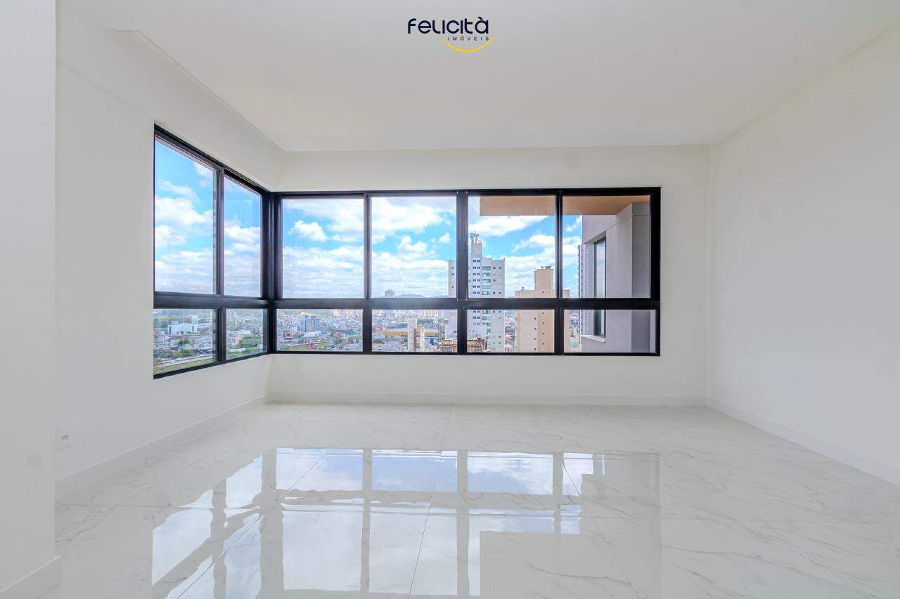 Apartamento de 3 quartos, 134m² no bairro Centro, em Balneário Camboriú | Eu Corretor