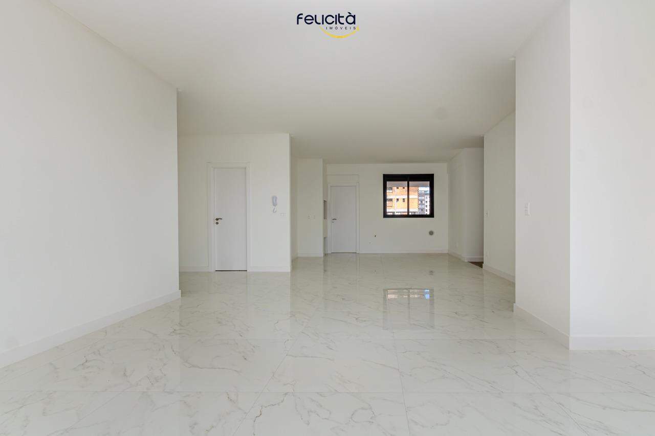 Apartamento de 3 quartos, 134m² no bairro Centro, em Balneário Camboriú | Eu Corretor