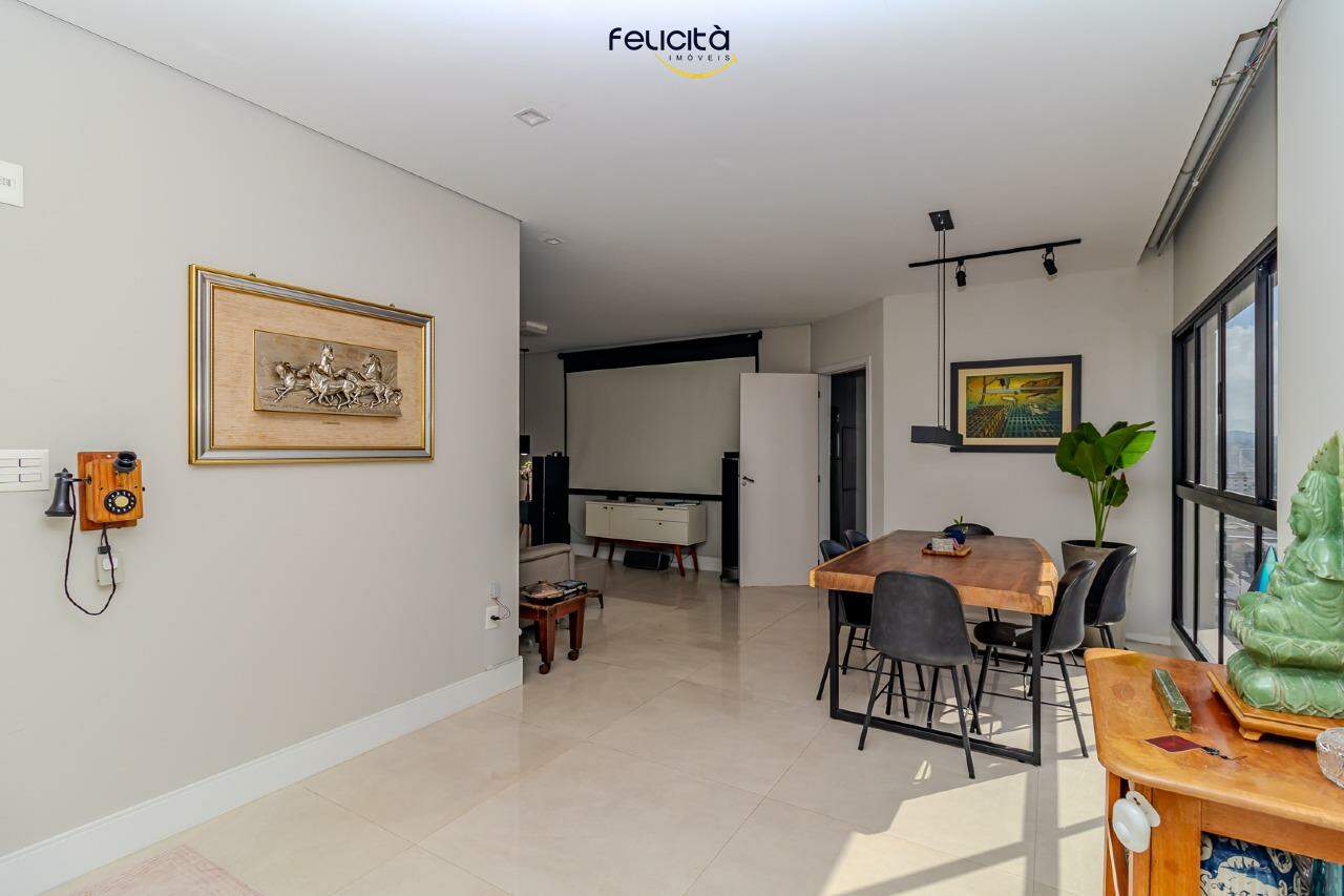 Apartamento de 3 quartos, 138m² no bairro Centro, em Balneário Camboriú | Eu Corretor