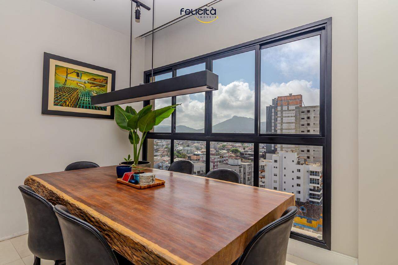 Apartamento de 3 quartos, 138m² no bairro Centro, em Balneário Camboriú | Eu Corretor